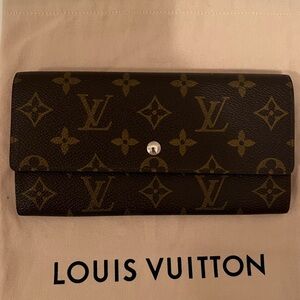 Louis Vuitton Monogram Canvas Sarah wallet